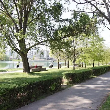 Apartmán Lakeside Apt. *